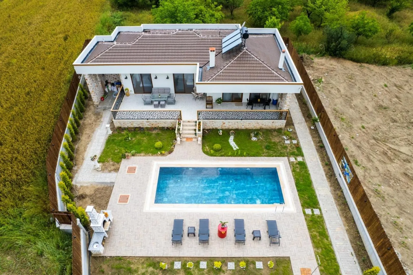 Villa Aleyna 페티예