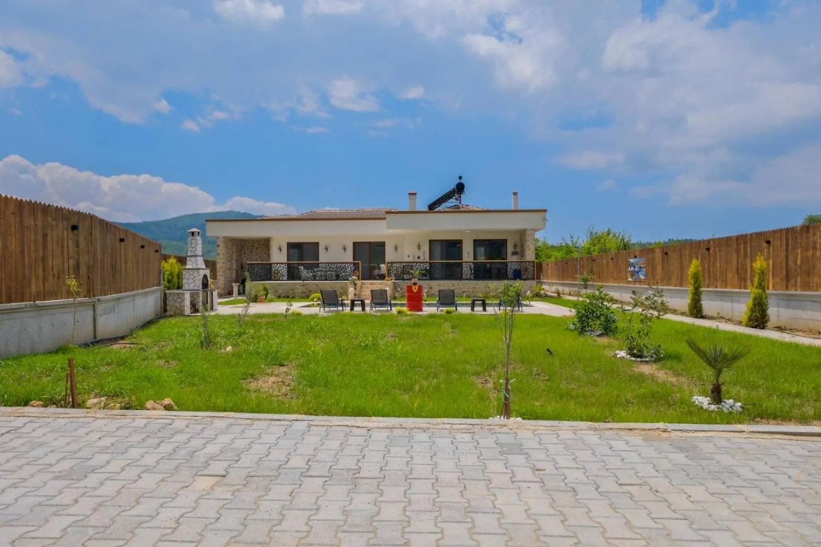 Villa Aleyna 페티예